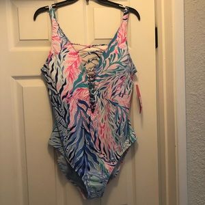 NWT Lilly Pulitzer kaleidoscope coral swimsuit